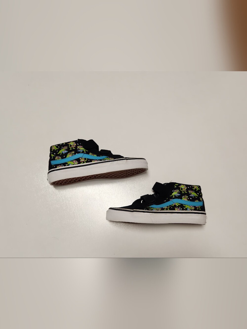 Vans Kids Black High-Top Sneakers with Blue Stripe and Green Dinosaur Print